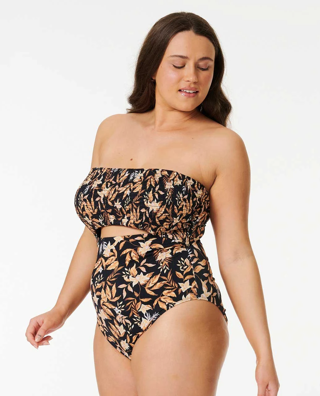 La Isla One Piece Swimsuit 6 La Isla One Piece Swimsuit - Image 4